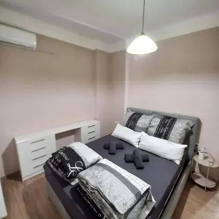 Kassandrou Deluxe