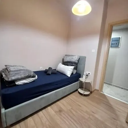 Kassandrou Deluxe *
