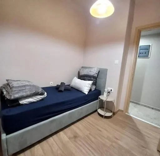 Kassandrou Deluxe *