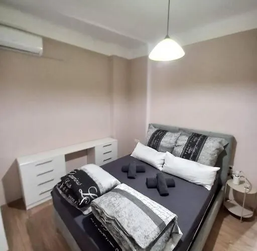 Kassandrou Deluxe